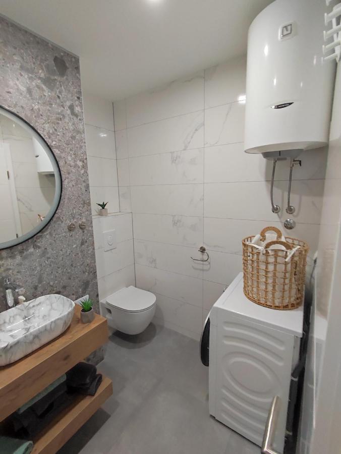 Center Apartment Pia Omiš Esterno foto